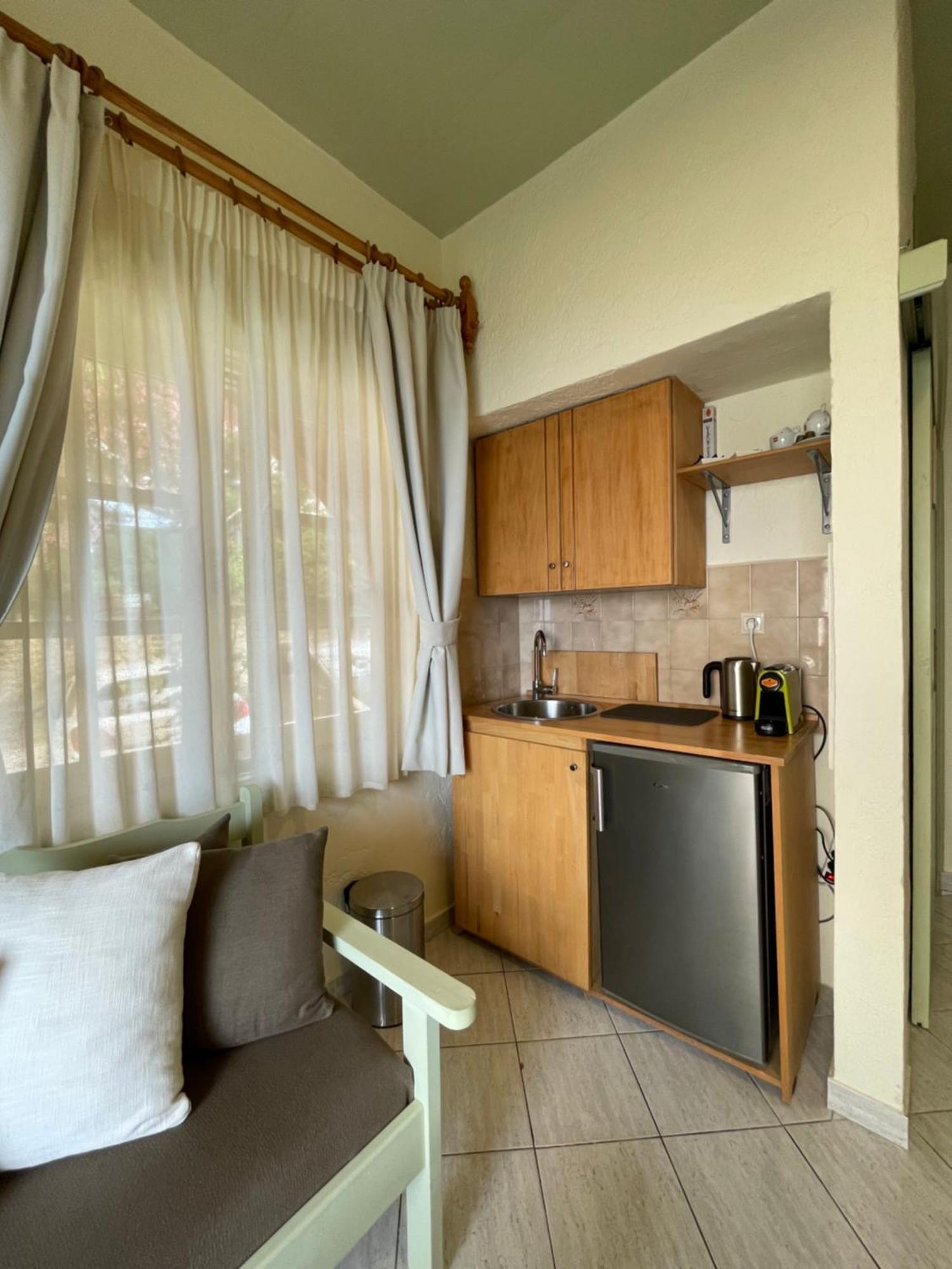 Villa Georgia Apartments & Suites Kalamaki  Ruang foto